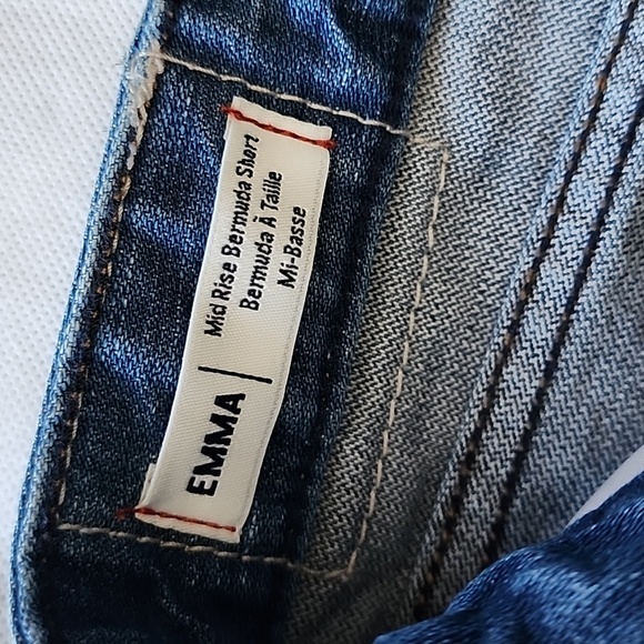 True Religion Mid Rise Bermuda Emma Jean Shorts size 27 - Picture 2 of 8